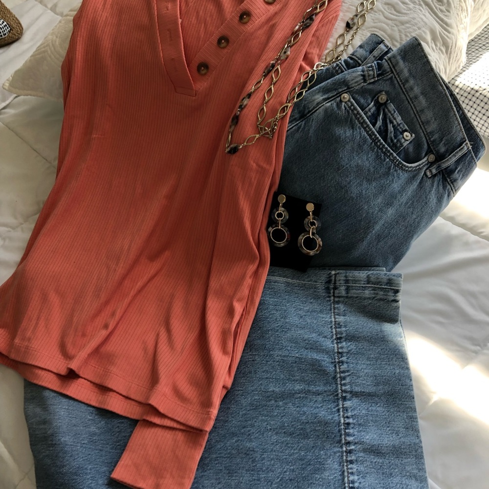Loft gorgeous coral shirt - Picture 4 of 10